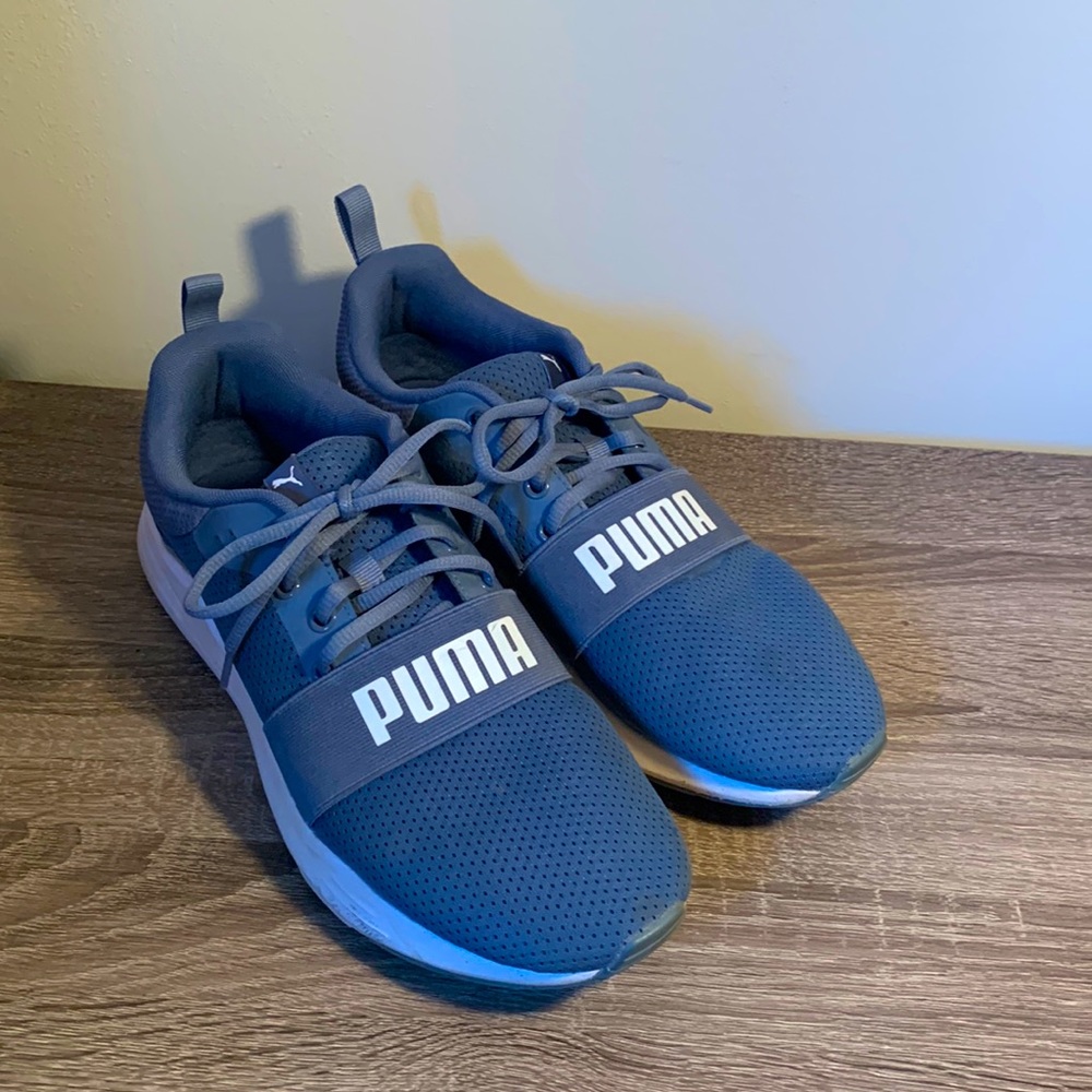 Men’s Puma Size 11